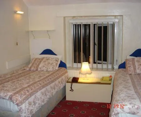Victoria Park Hotel 